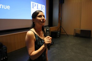 La présidente ouvre l'assemblée